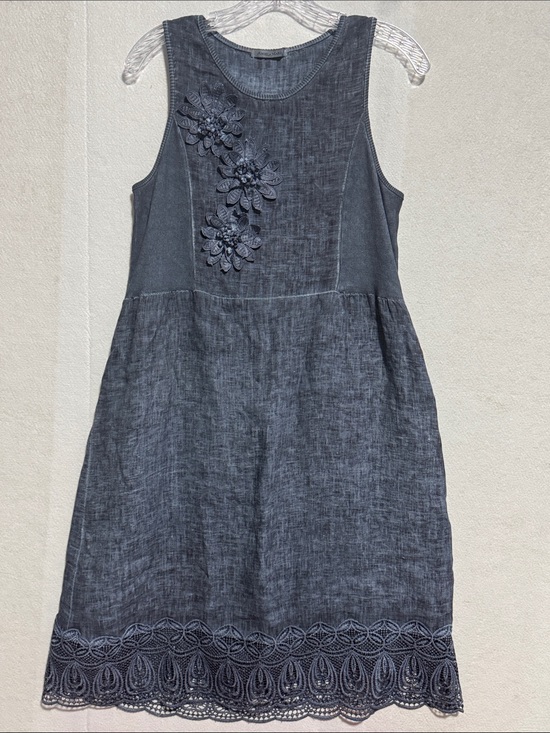 Angela Mara Dresses & Skirts - Angela Mara Sleeveless Slate Floral-Appliqué Linen Dress